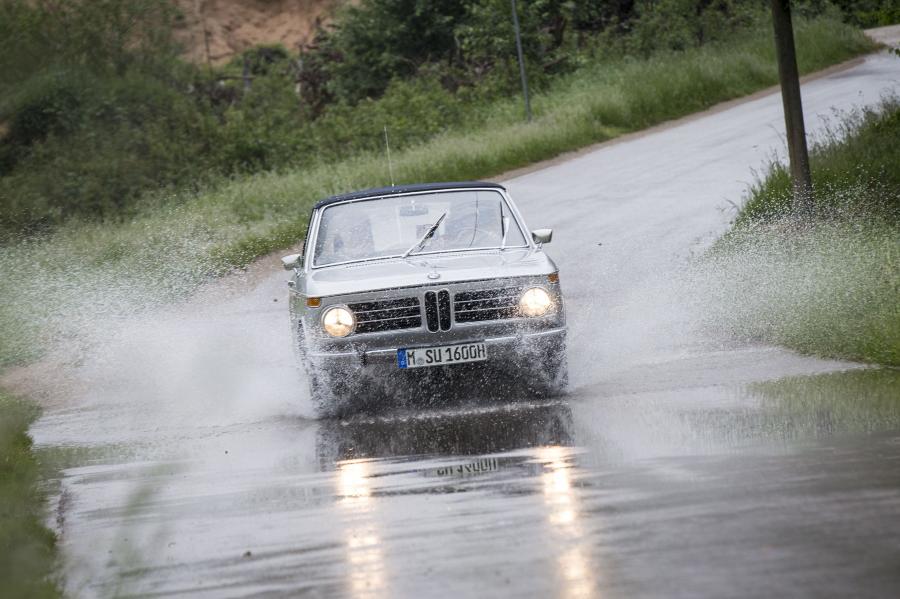  BMW 1600-2 Convertible by Karmann (E10) 1967 года  (фото 32 из 34)